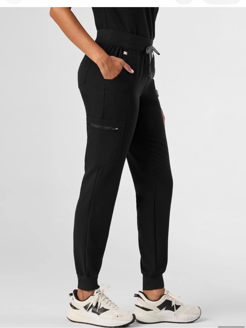 Figs Zamora Black Jogger Scrub Pants with 6 Pockets size XXS